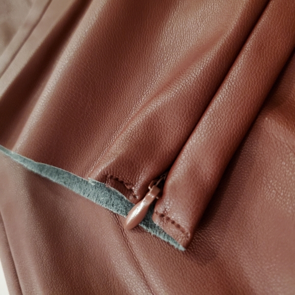 ZARA| BURGUNDY LEATHER LEGGINGS - Picture 8 of 9